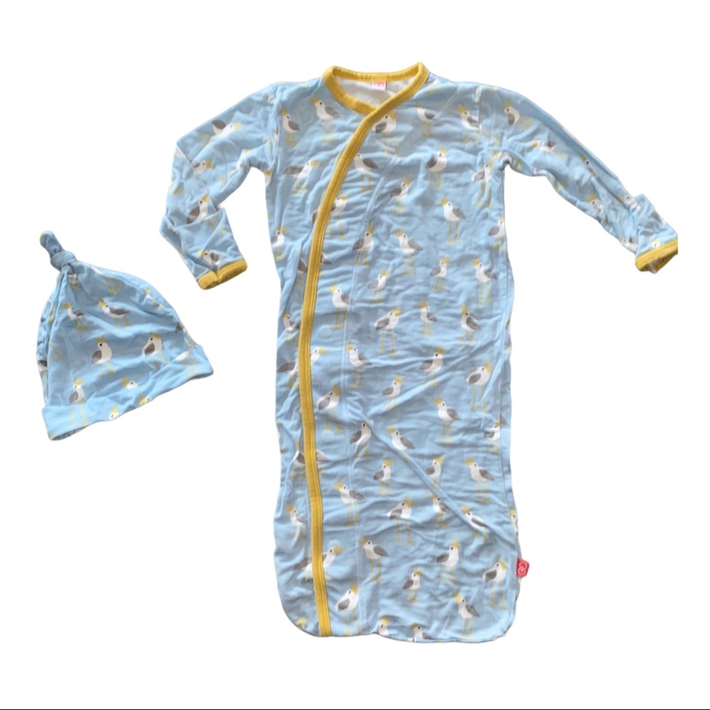 Magnetic Me baby gown set
